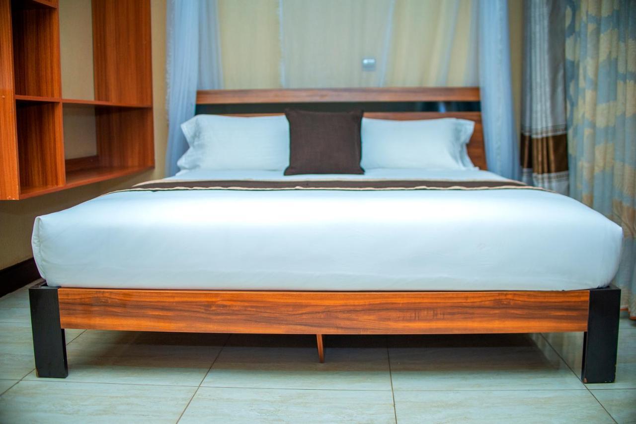 Hera Hotel Kampala Exterior photo